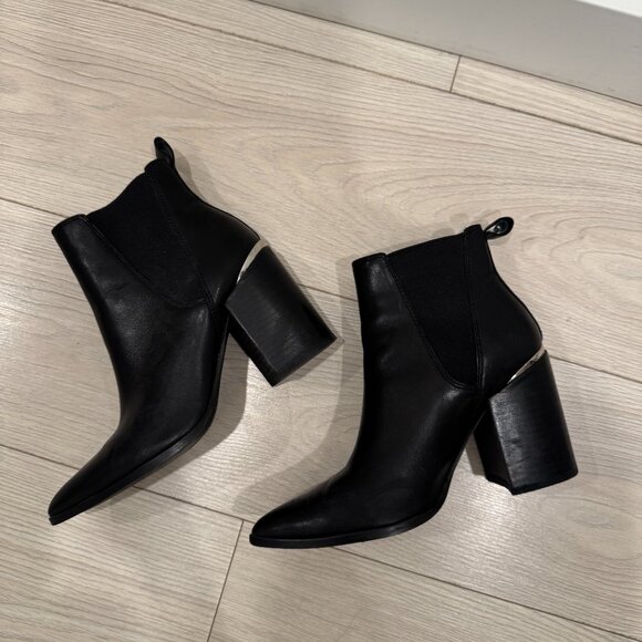 Steve Madden Knoxi Western Bootie - Picture 9 of 10